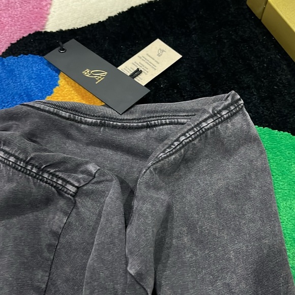 Brand new sweater crew neck for men black and gold 100% authentic - Picture 7 of 7